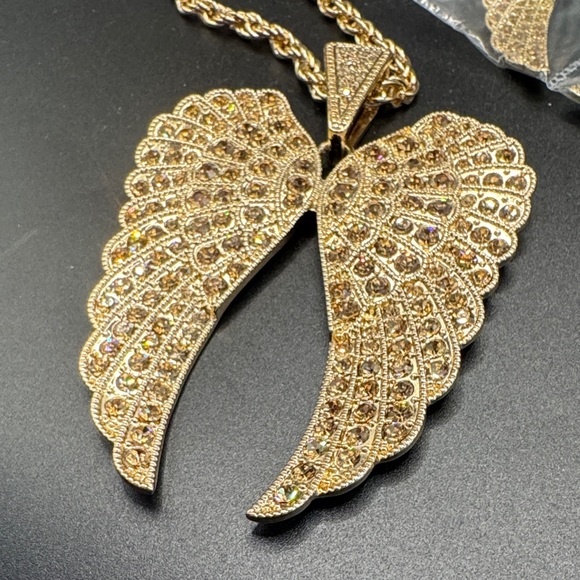 JTV Gold Tone Angel Wing Crystal Necklace and Earring Set marked CN - Picture 3 of 9
